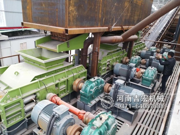 為什么細(xì)碎作業(yè)選對輥機(jī)？成品粒度自由調(diào)節(jié)是關(guān)鍵！